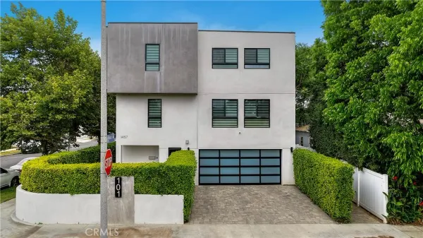 $1,375,000 | 14157 Tiara Street, Unit 101, Sherman Oaks, CA 91401