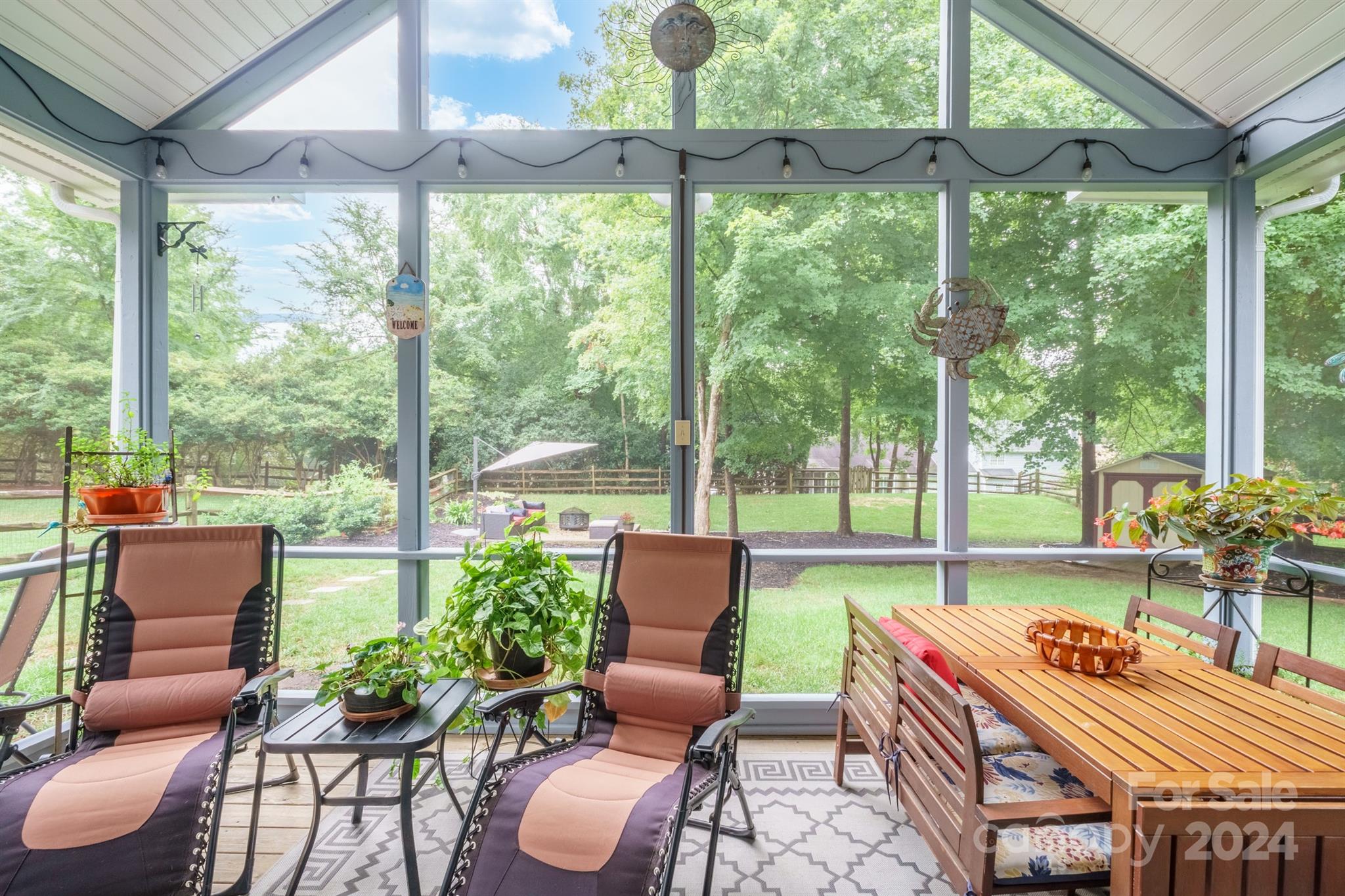 7401 Reedy Creek Road Charlotte, NC 28215 - Photo 20 of 25 a outdoor view with a sitting space