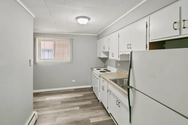 $1,245 | 3007 West 87th Street, Unit 4, Evergreen Park, IL 60805