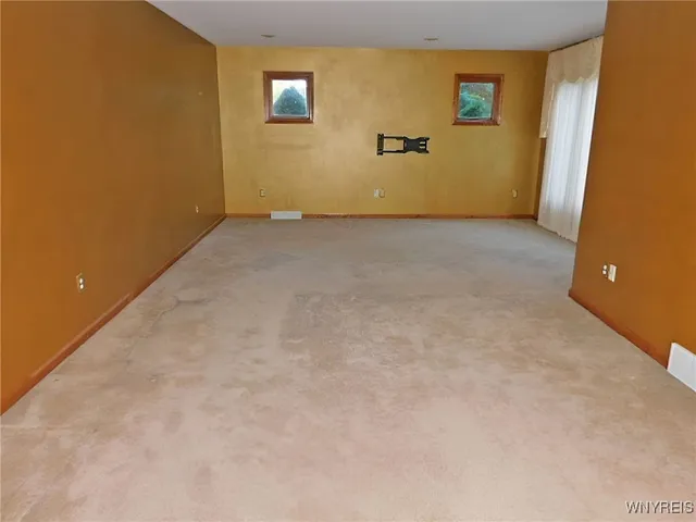 $499,950 | 15 Thomas Jefferson Lane, Amherst, NY 14226