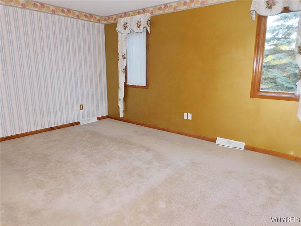 15 Thomas Jefferson Lane Amherst, NY 14226 - Photo 13 of 29