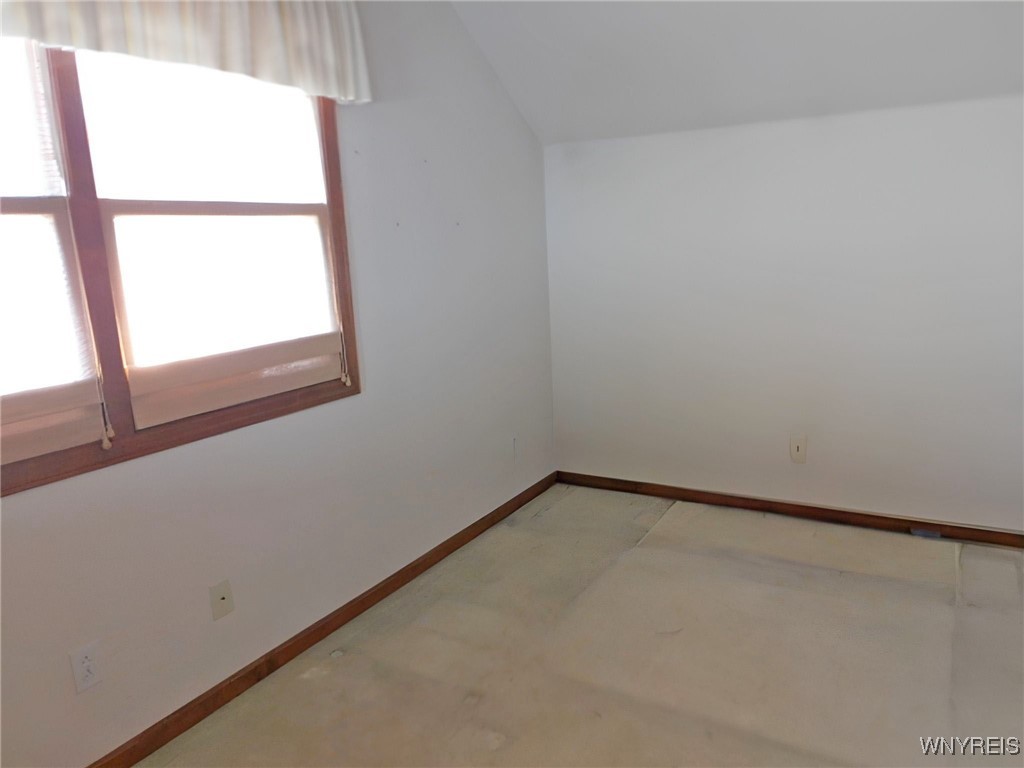 15 Thomas Jefferson Lane Amherst, NY 14226 - Photo 17 of 29