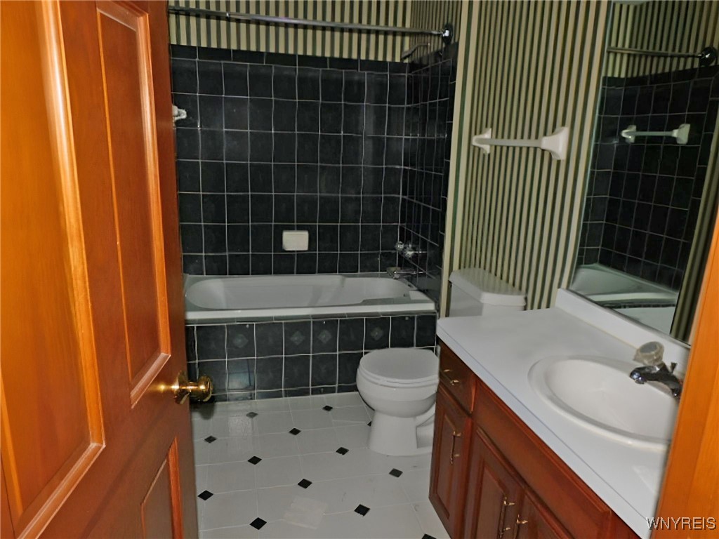 15 Thomas Jefferson Lane Amherst, NY 14226 - Photo 20 of 29