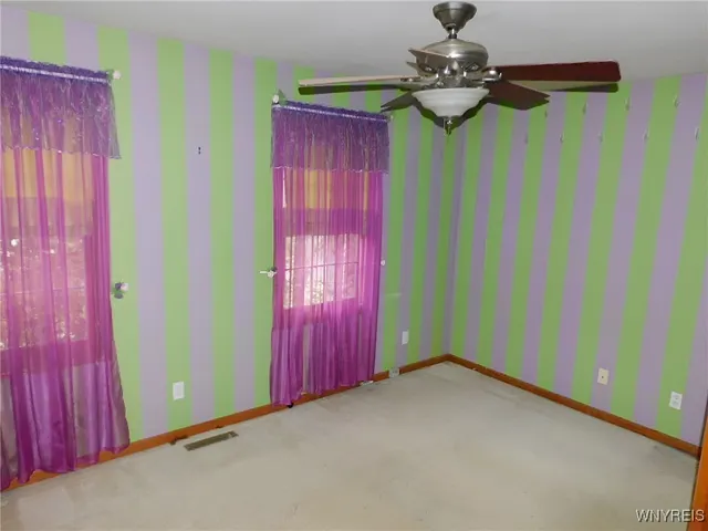 $499,950 | 15 Thomas Jefferson Lane, Amherst, NY 14226