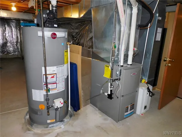 $499,950 | 15 Thomas Jefferson Lane, Amherst, NY 14226