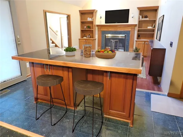 $499,950 | 15 Thomas Jefferson Lane, Amherst, NY 14226