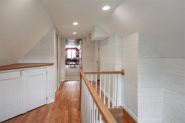 $540,000 | 2607 Oakview Terrace, St. Louis, MO 63143