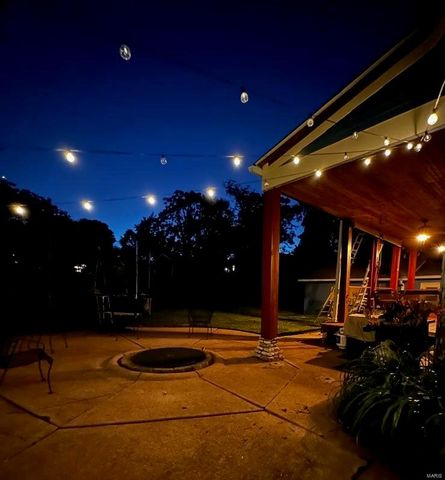 $540,000 | 2607 Oakview Terrace, St. Louis, MO 63143