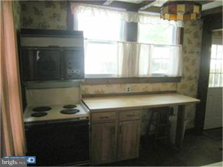 238 Lynbrooke Road Springfield, PA 19064 - Photo 8 of 23