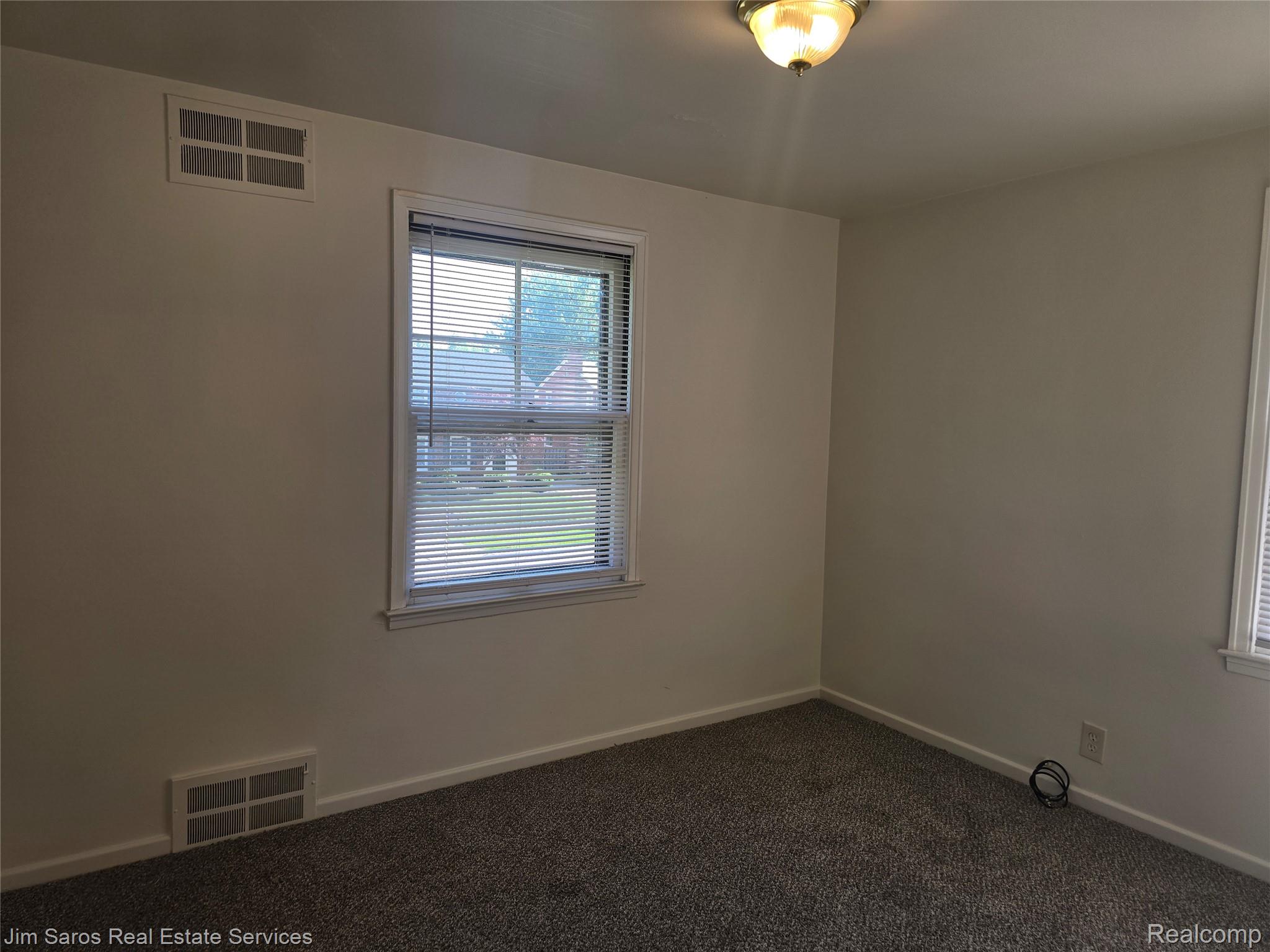 1705 Bournemouth Road Grosse Pointe, MI 48236 - Photo 11 of 20 Image quality insufficient for description