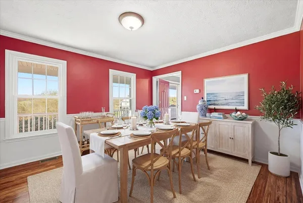 a view of a livingroom with furniture