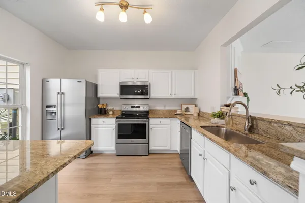 $235,000 | 3937 Elizabeth Glen Way, Jamestown, NC 27282