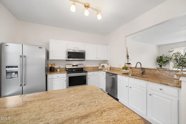 $235,000 | 3937 Elizabeth Glen Way, Jamestown, NC 27282