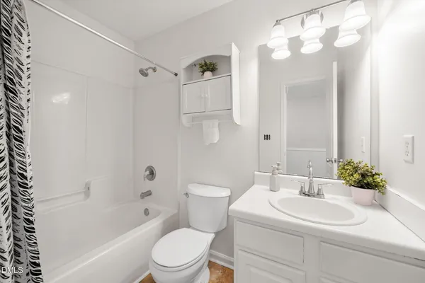 $235,000 | 3937 Elizabeth Glen Way, Jamestown, NC 27282