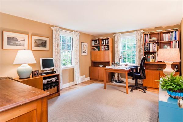 72 River Road Weston, MA 02493 - Photo 12 of 21 Gallery Image 12