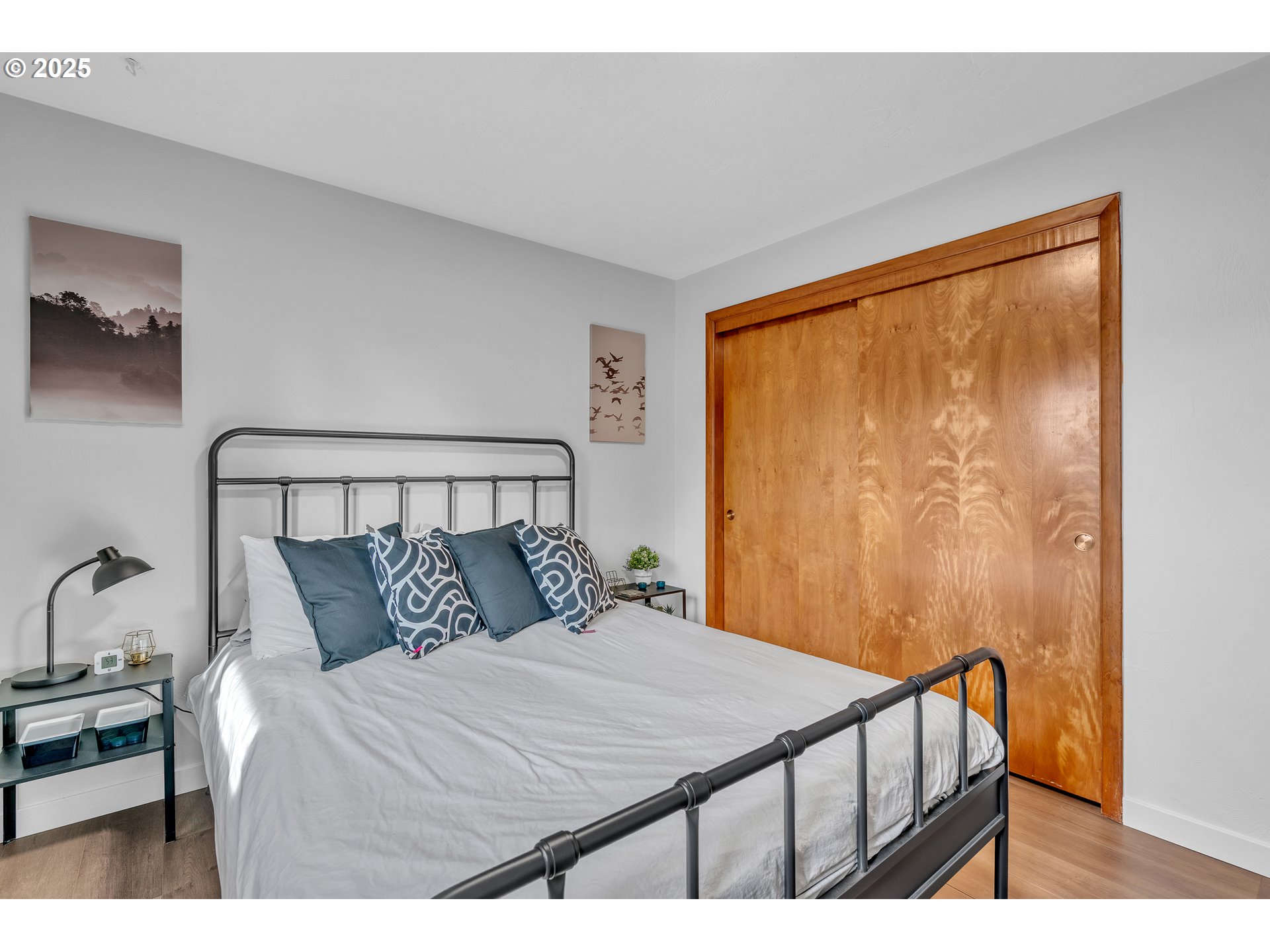 3472 Hoodview Drive Hubbard, OR 97032 - Photo 13 of 23 a bedroom with a bed and a window