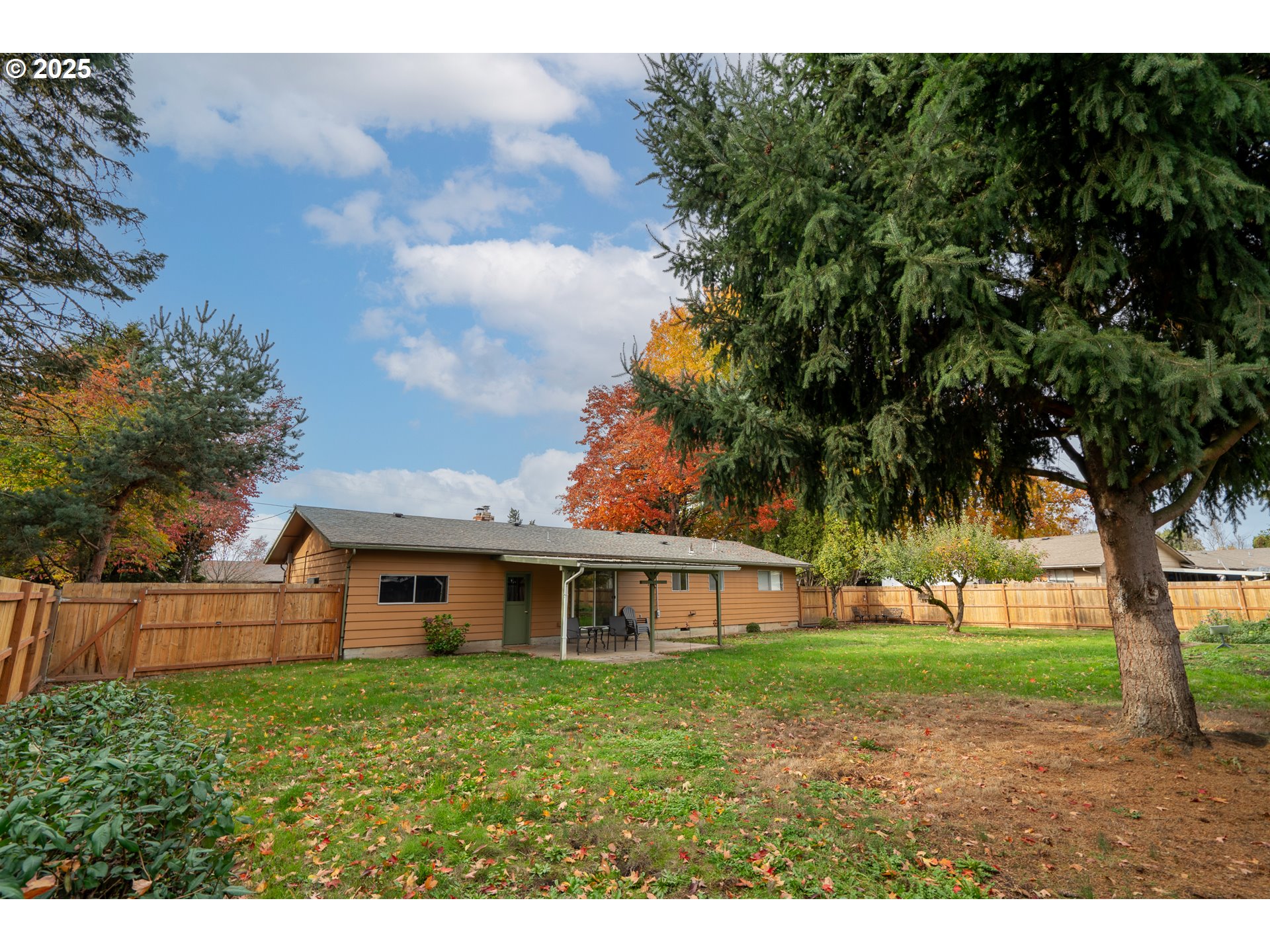 3472 Hoodview Drive Hubbard, OR 97032 - Photo 18 of 23 a front view of house with yard and green space