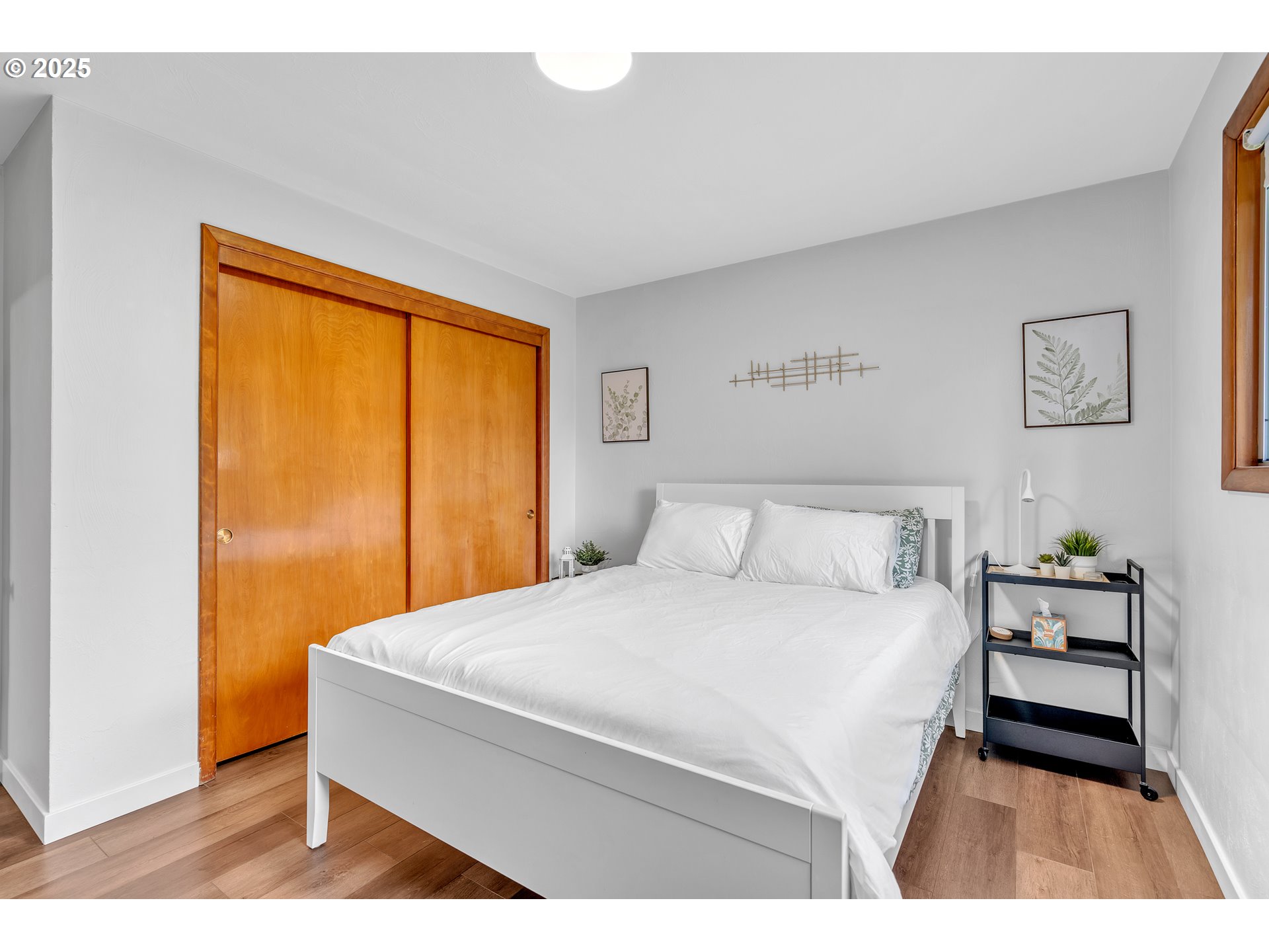 3472 Hoodview Drive Hubbard, OR 97032 - Photo 10 of 23 a bedroom with a bed and a window