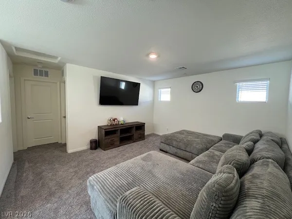 $2,500 | 380 Larksong Avenue, Henderson, NV 89011