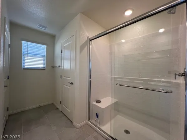 $2,500 | 380 Larksong Avenue, Henderson, NV 89011