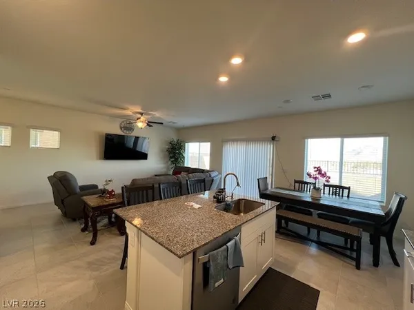 $2,500 | 380 Larksong Avenue, Henderson, NV 89011