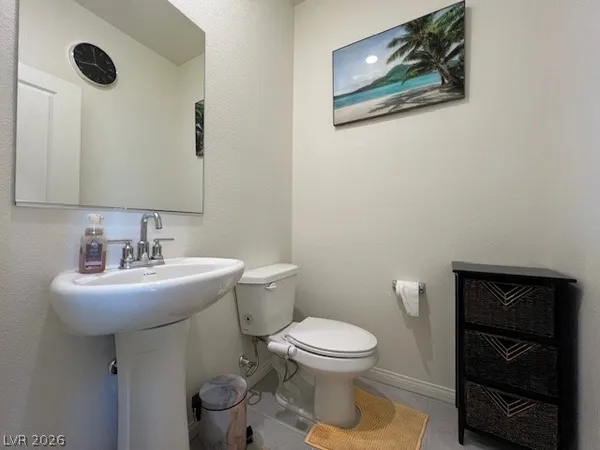 $2,500 | 380 Larksong Avenue, Henderson, NV 89011