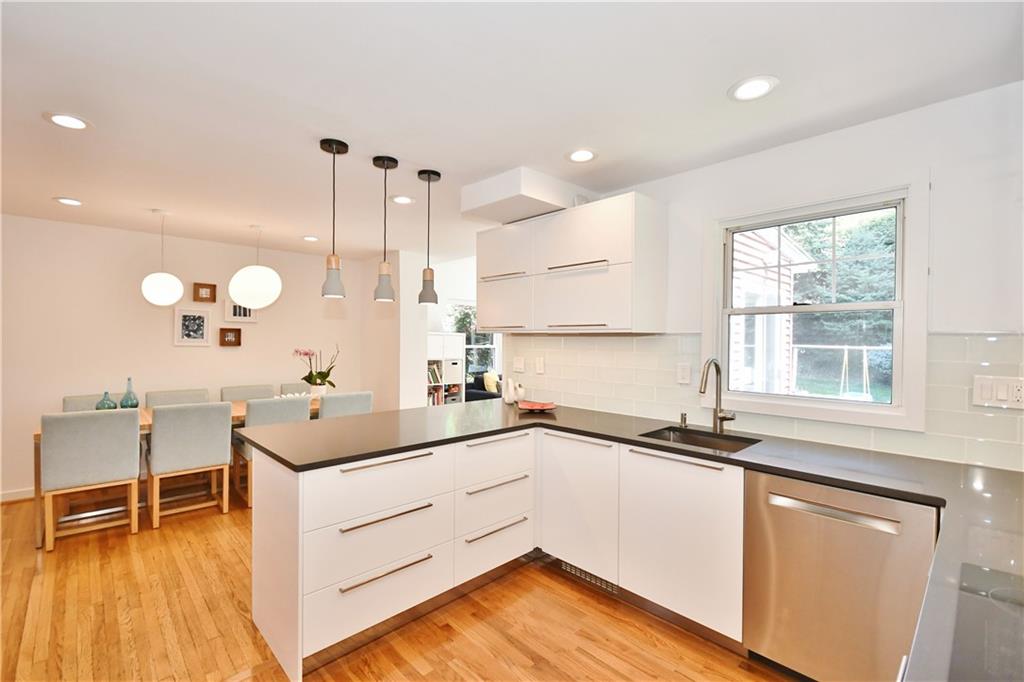 2840 Fernwald Road Pittsburgh, PA 15217 - Photo 3 of 25 Gallery Image 3