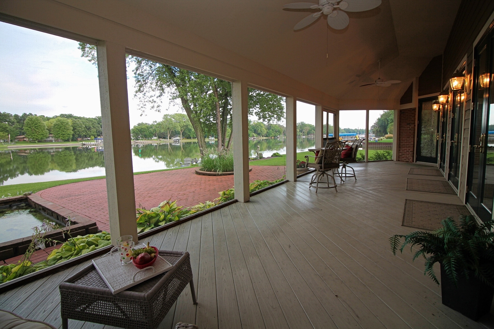 4444 Riverside Drive Crystal Lake, IL 60014 - Photo 13 of 30 a view of a patio with chairs and table in balcony