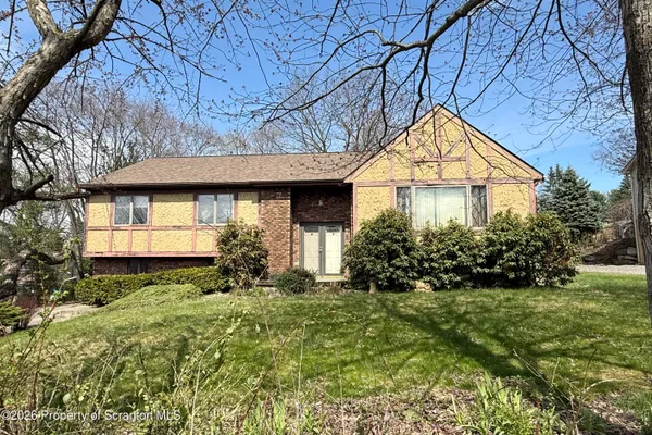 $320,000 | 215 McKinley Drive, Jessup, PA 18434
