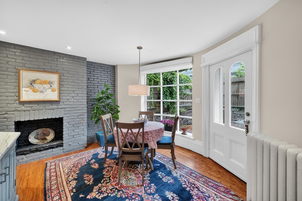 27 Mattoon Street Springfield, MA 01105 - Photo 8 of 40