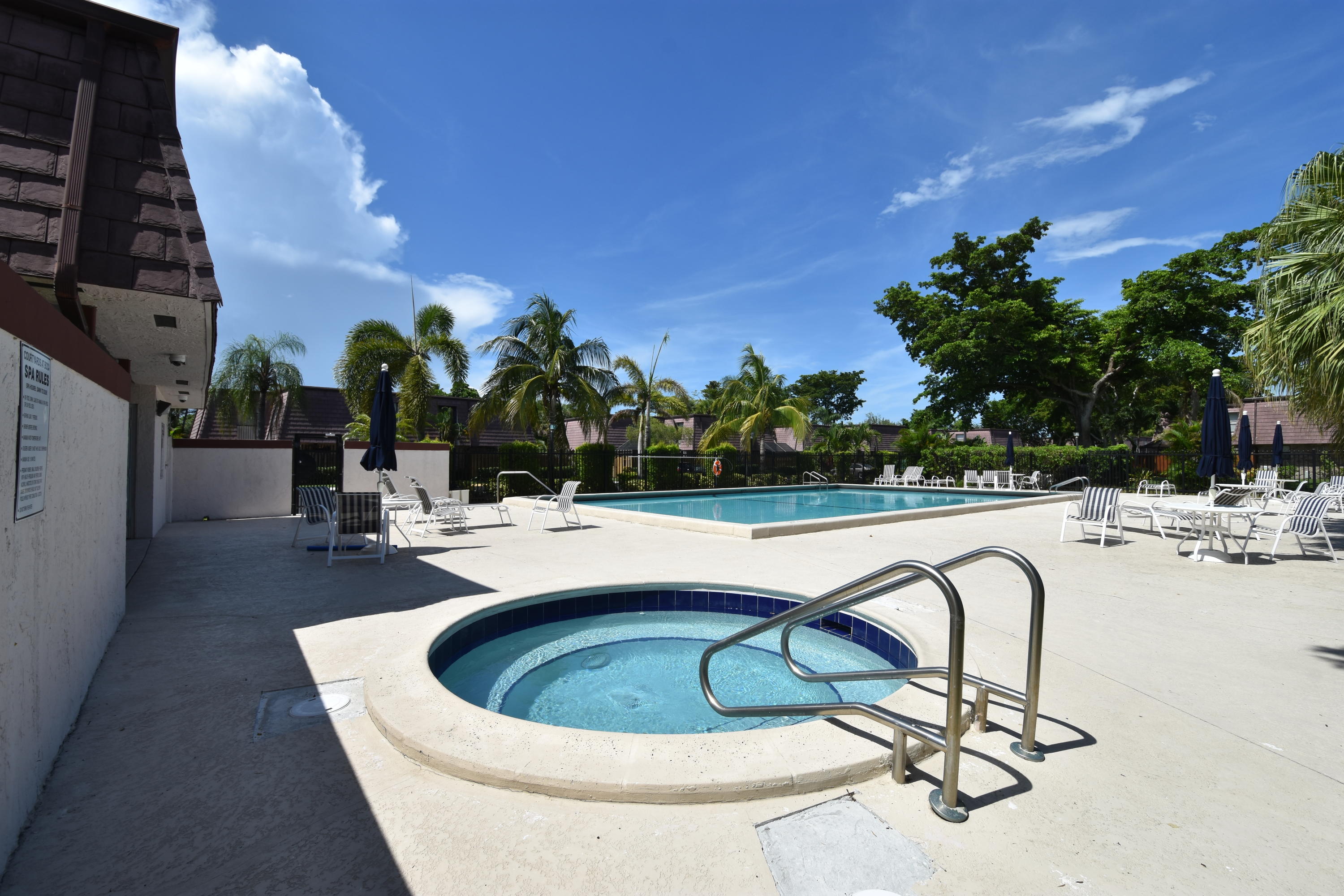 7687 Courtyard Run West Boca Raton, FL 33433 - Photo 24 of 27 Hot tub