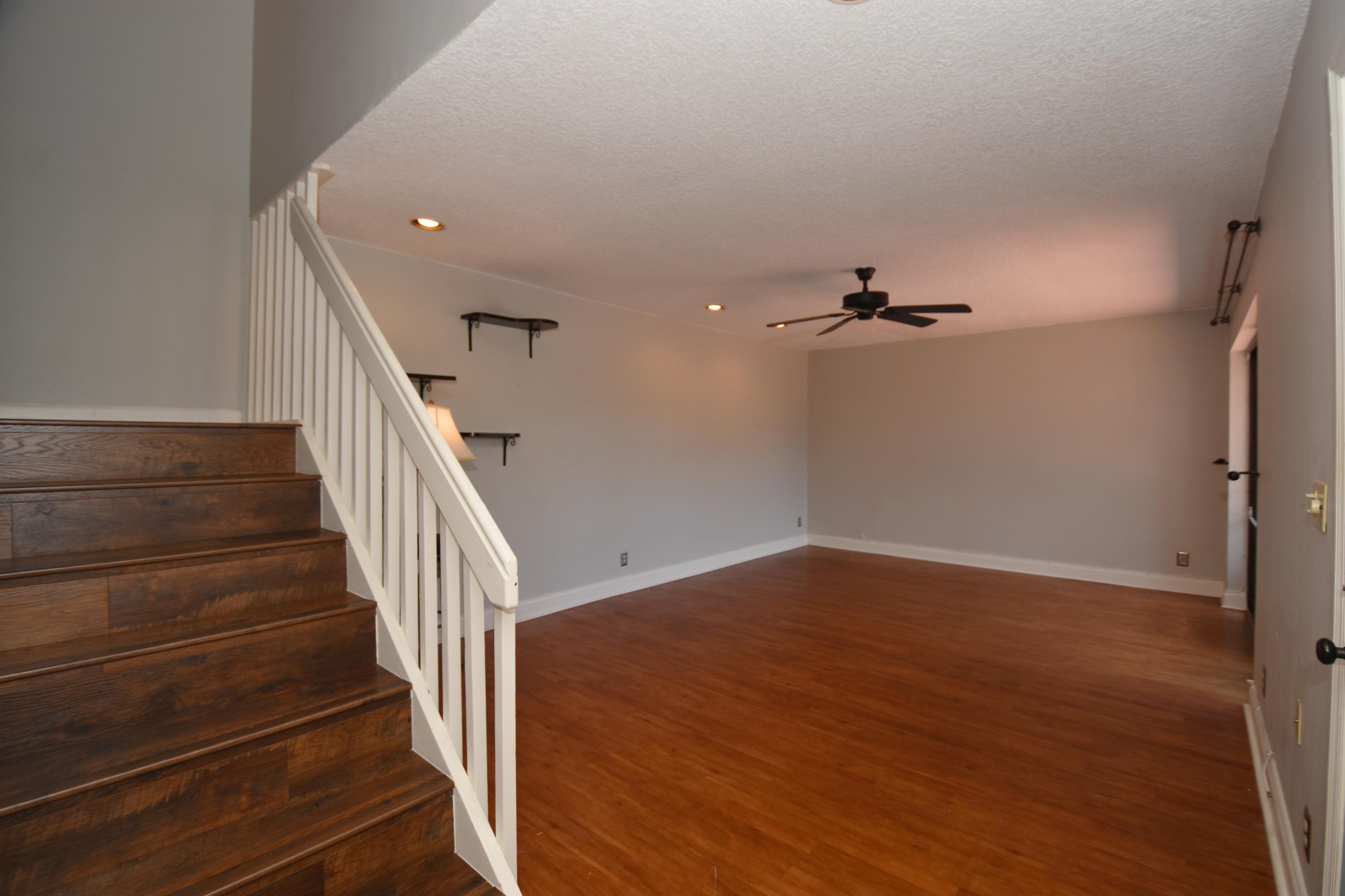 7687 Courtyard Run West Boca Raton, FL 33433 - Photo 5 of 27 Living room