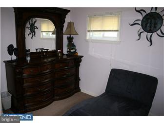 1039 Valley Road Warminster, PA 18974 - Photo 8 of 10 Gallery Image 8