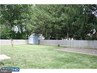 1039 Valley Road Warminster, PA 18974 - Photo 9 of 10 Gallery Image 9