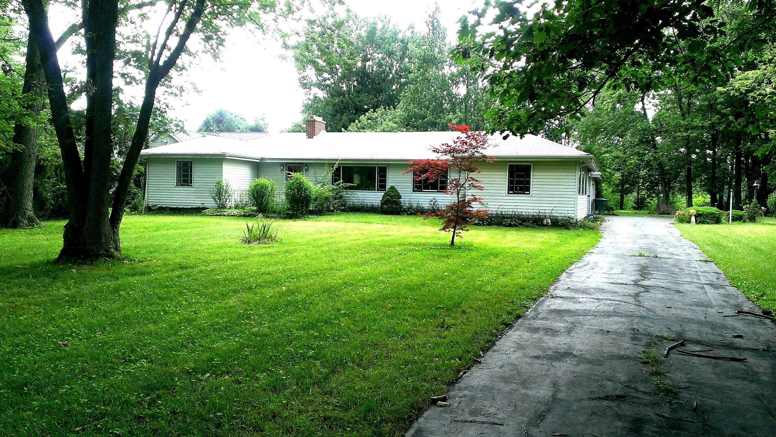 5735 Sinclair Road Columbus, OH 43229 - Photo 2 of 18 Gallery Image 2