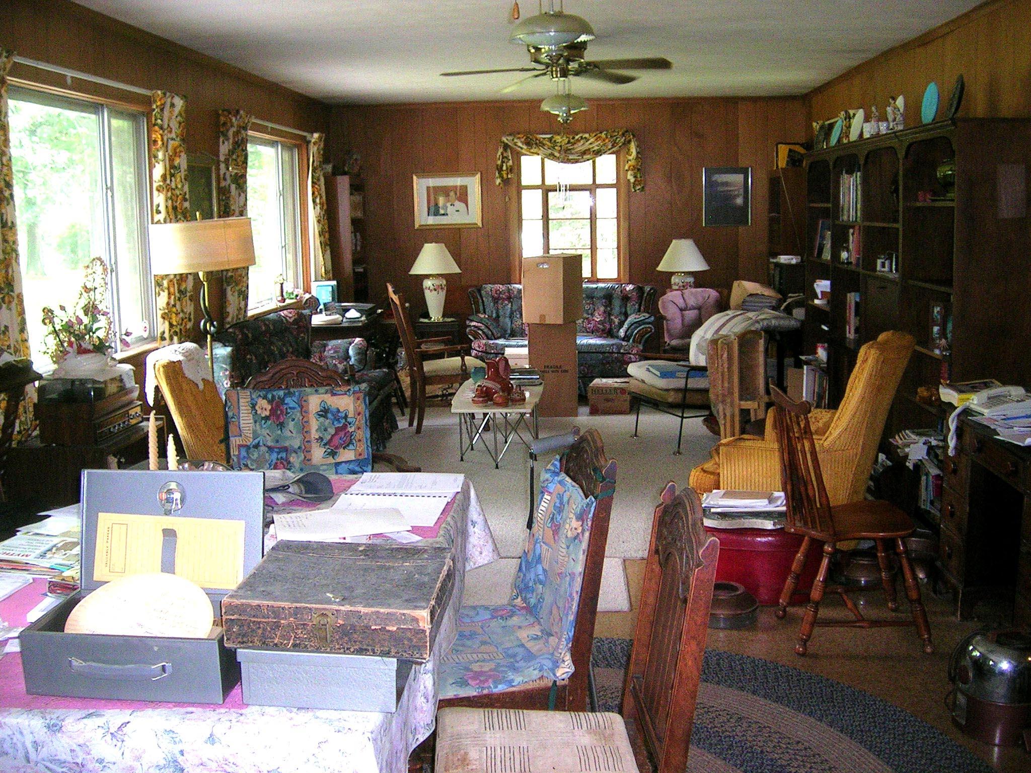 5735 Sinclair Road Columbus, OH 43229 - Photo 3 of 18 Gallery Image 3