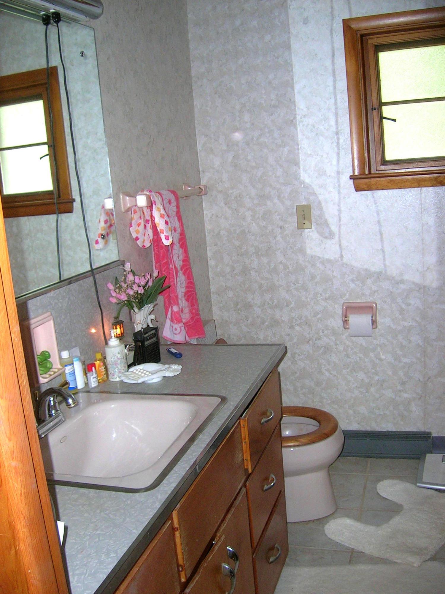 5735 Sinclair Road Columbus, OH 43229 - Photo 9 of 18 Gallery Image 9