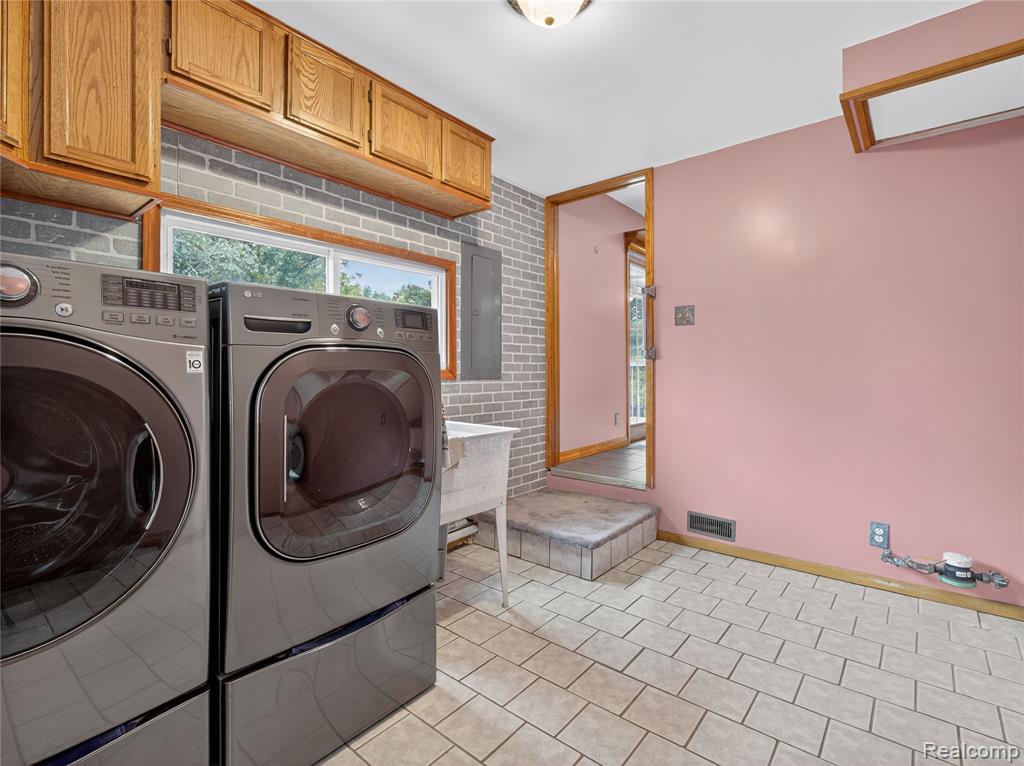 43801 Burtrig Road Belleville, MI 48111 - Photo 19 of 46 Gallery Image 19