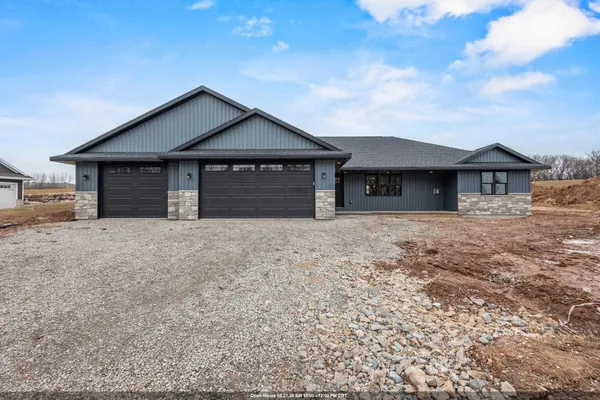 $499,900 | 3382 Largo Ridge Drive, Green Bay, WI 54311