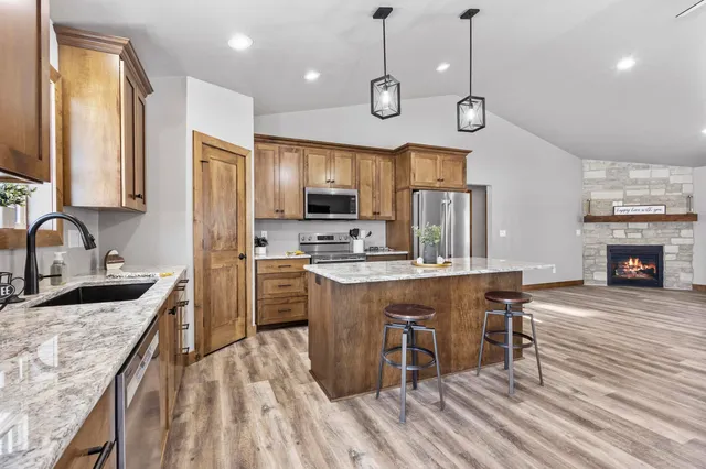 $499,900 | 3382 Largo Ridge Drive, Green Bay, WI 54311