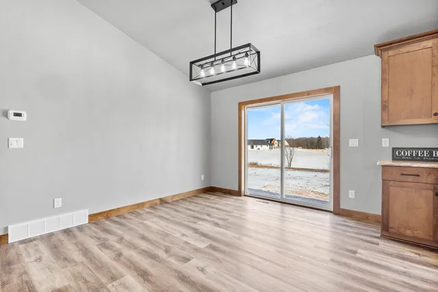 $499,900 | 3382 Largo Ridge Drive, Green Bay, WI 54311