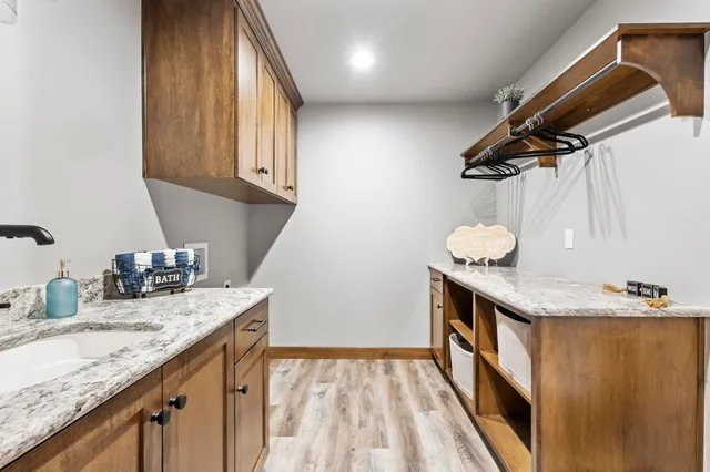 $499,900 | 3382 Largo Ridge Drive, Green Bay, WI 54311