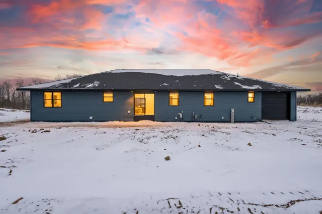 $499,900 | 3382 Largo Ridge Drive, Green Bay, WI 54311