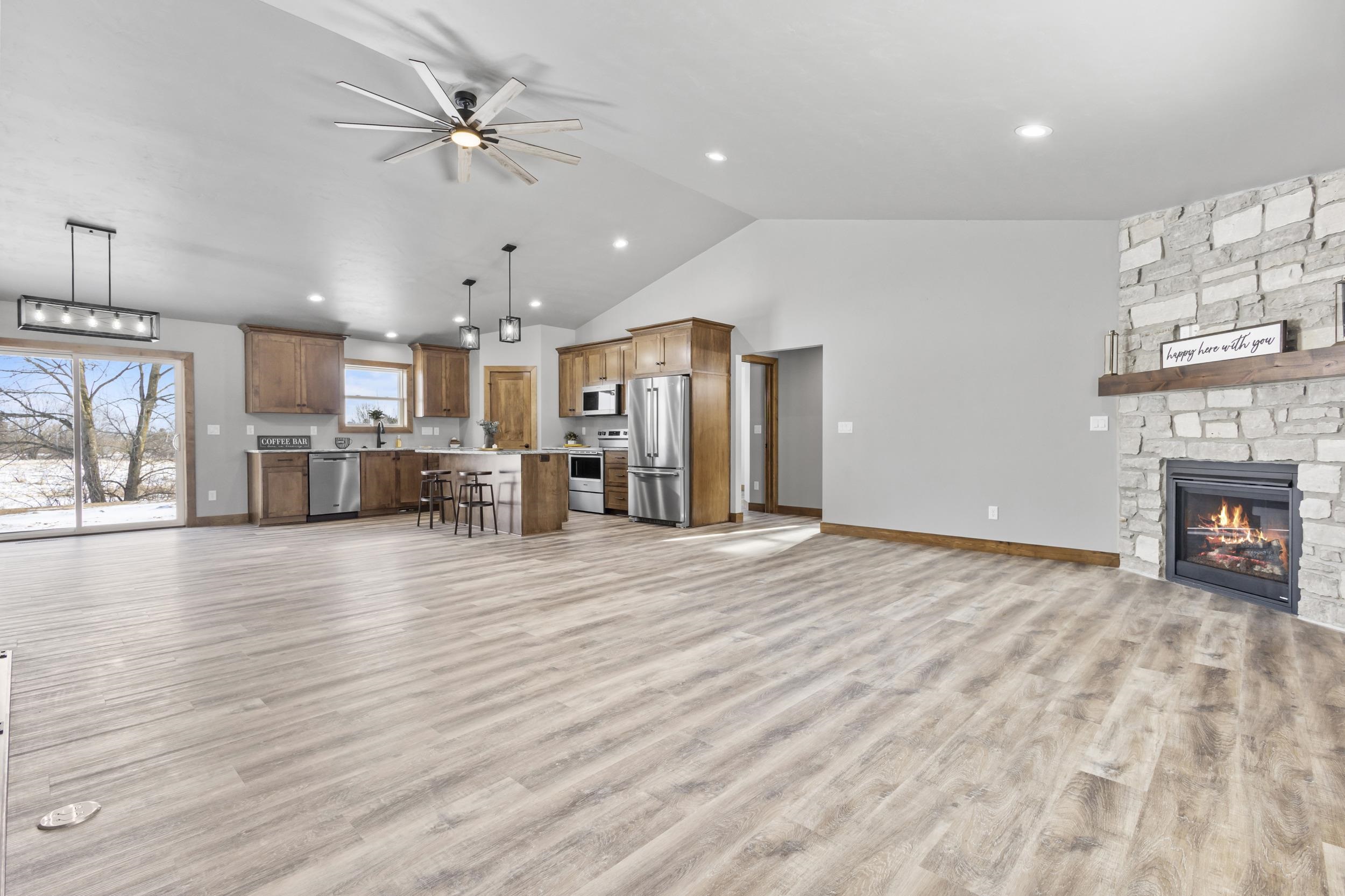 3382 Largo Ridge Drive Green Bay, WI 54311 - Photo 4 of 30