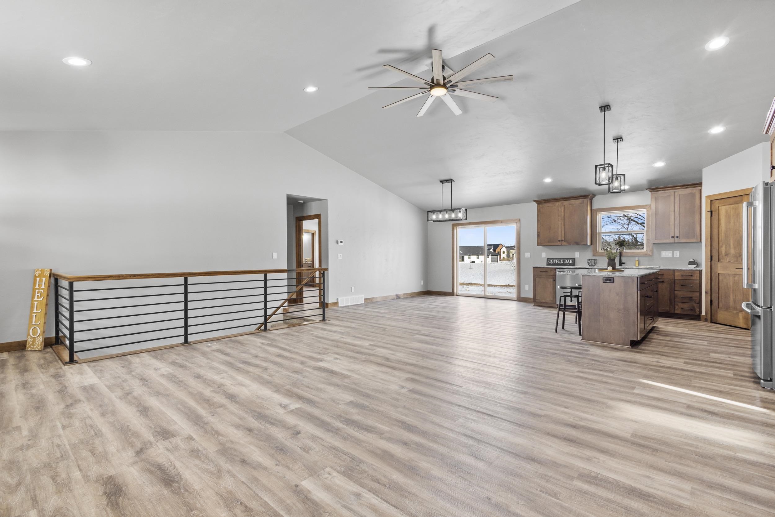 3382 Largo Ridge Drive Green Bay, WI 54311 - Photo 6 of 30