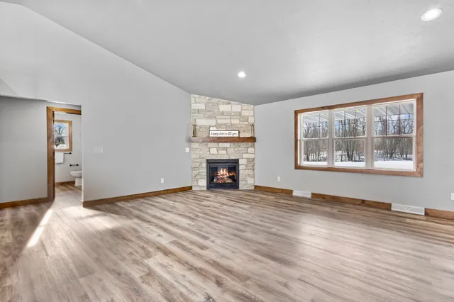 $499,900 | 3382 Largo Ridge Drive, Green Bay, WI 54311