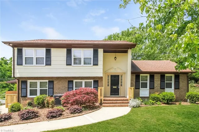 $2,230 | 999 Nottingham Road, High Point, NC 27262