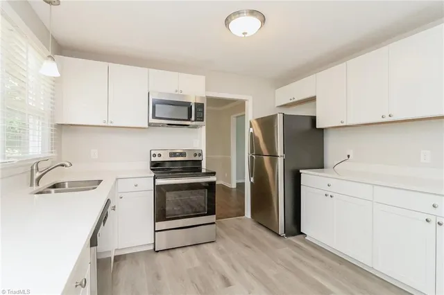 $2,230 | 999 Nottingham Road, High Point, NC 27262