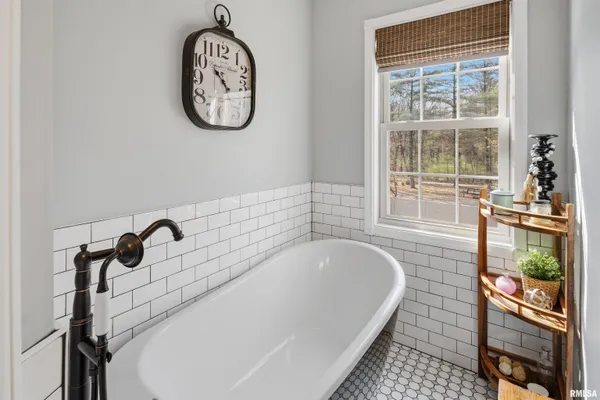 $629,000 | 14715 Followell Drive, Marion, IL 62959