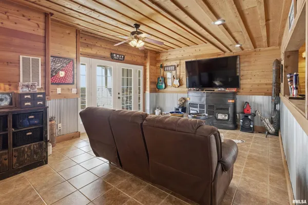 $629,000 | 14715 Followell Drive, Marion, IL 62959